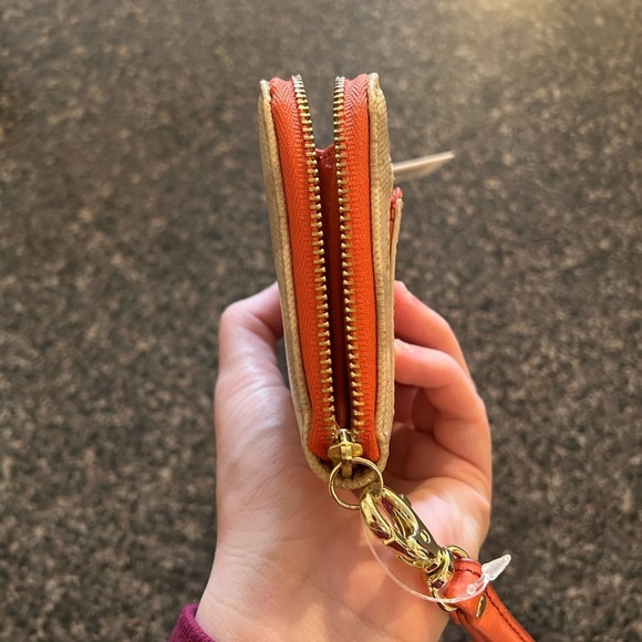 NWT Fossil Sydney Wallet Wristlet Neutral Stripe Peach Leather Accordion Clutch - Picture 7 of 8